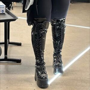 Demonia THICK thigh camel platform boots size 7.5